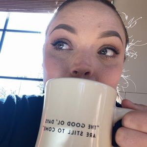 Meet your Posher, Abigail